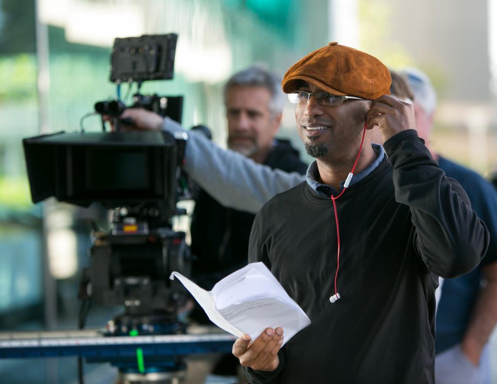 IMDb's tweet image. Top 10 highest-grossing black directors by box office totals: imdb.to/2175MhT