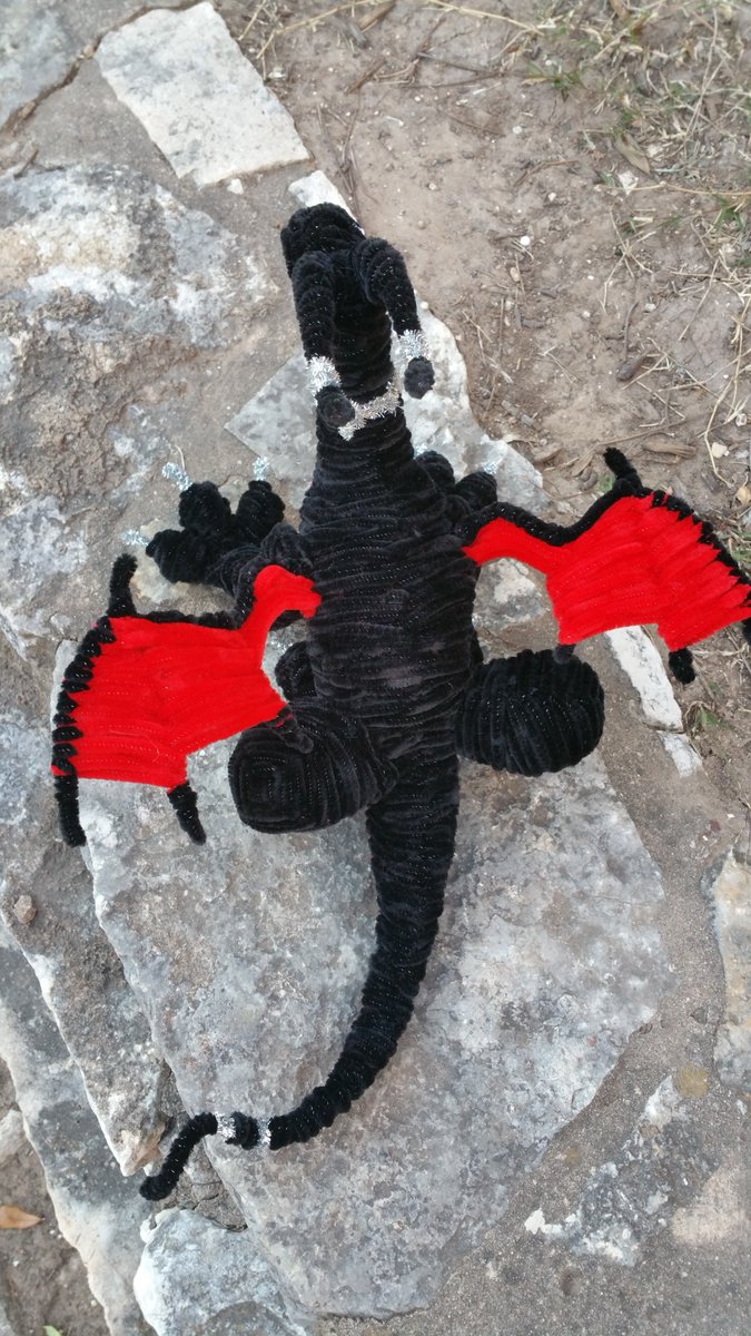 pipedreamdragon's tweet image. This was a commission done for an Etsy customer! He was really fun to work on!