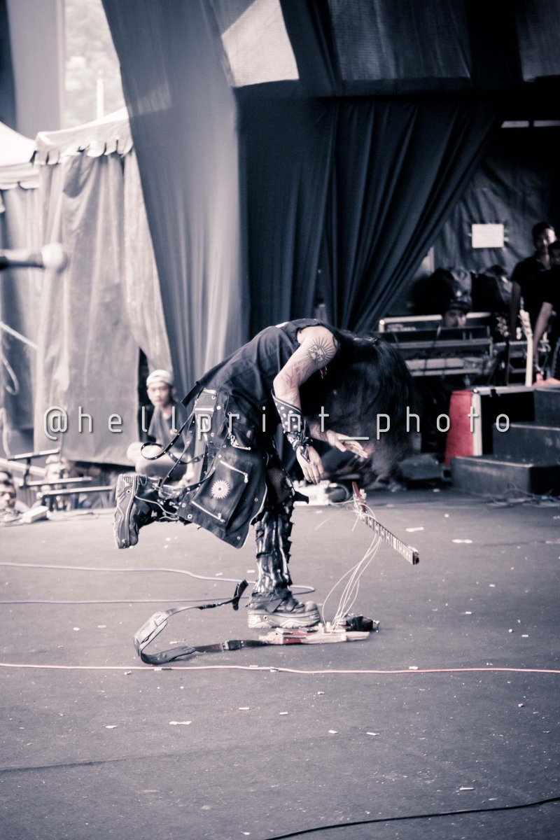 hellprint's tweet photo. Follow IG : hellprint_official
Online Merch Via WA : 08112263566
#SuperMusicID
#HellprintFamilia
#EDANKEUN https://t.co/7pN75aWmGu