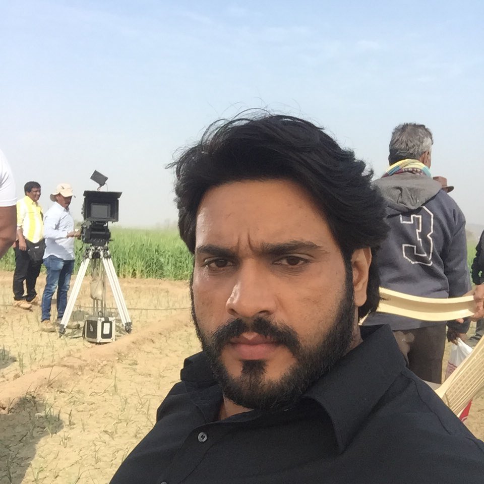 Thesauravgurjar's tweet photo. Hello friends h r u 😊today  I am understand movies or tv serials shooting is so different.This is my new experience https://t.co/T1umj7Eji1