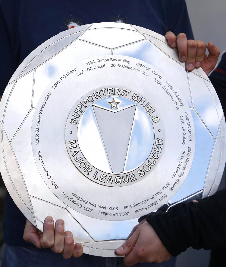 elReySN's tweet photo. The Chicago Fire have officially Won the #SupportersShield for a 2nd Straight Year!! Congrats to #ER44 & Chicago. https://t.co/PuFgMPpwpE