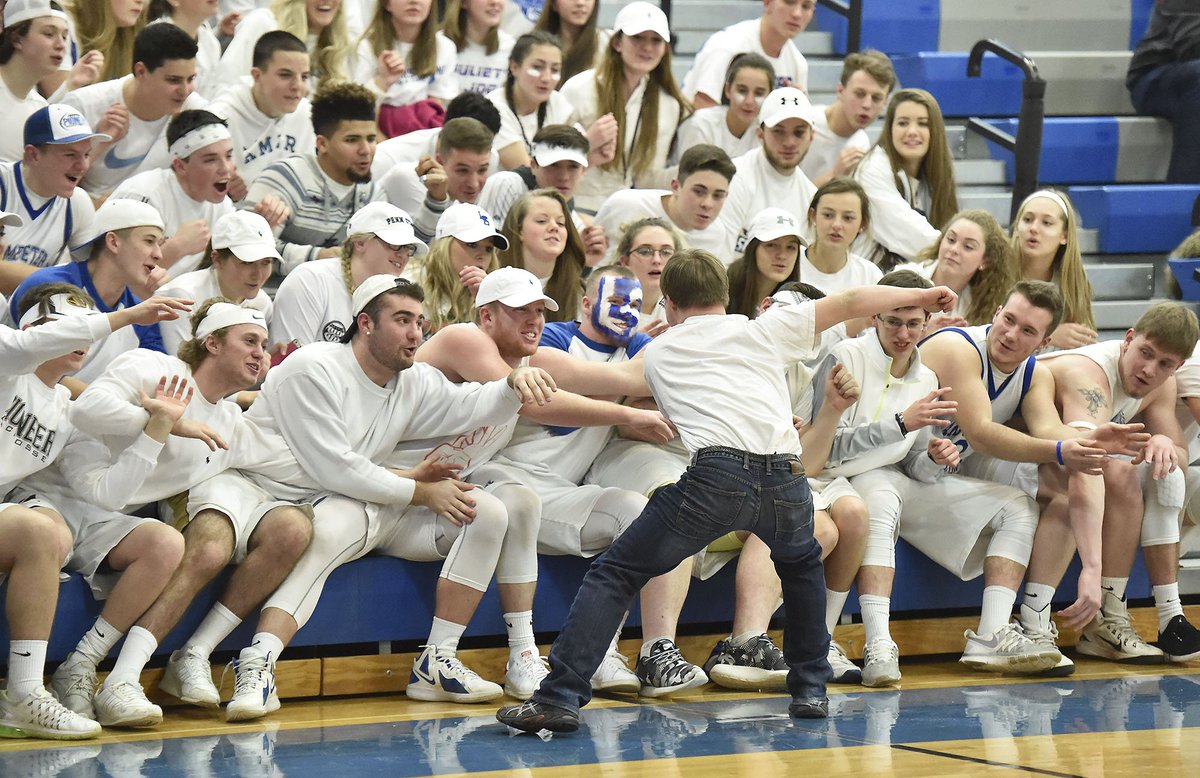 SuzetteLNP's tweet photo. Nate Hershey fires up @LS2015SS as @LSPioneers beat Dover tonight 67-58 to move on in District 3. @JWalkLNP https://t.co/OpECU2WRVw