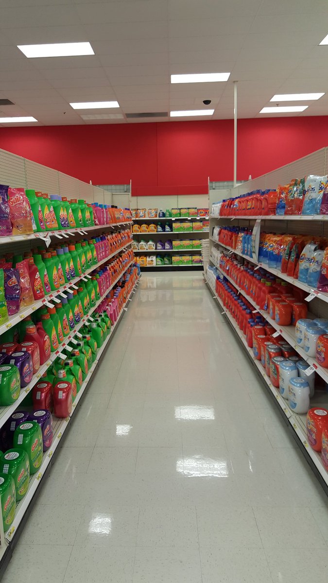 Hardlines is really coming together tonight! Getting our zone on at 1444! @TeamSDodd <a href="/BethGates23/">Beth Gates</a> <a href="/JaxBackes/">Jackie Backes</a>