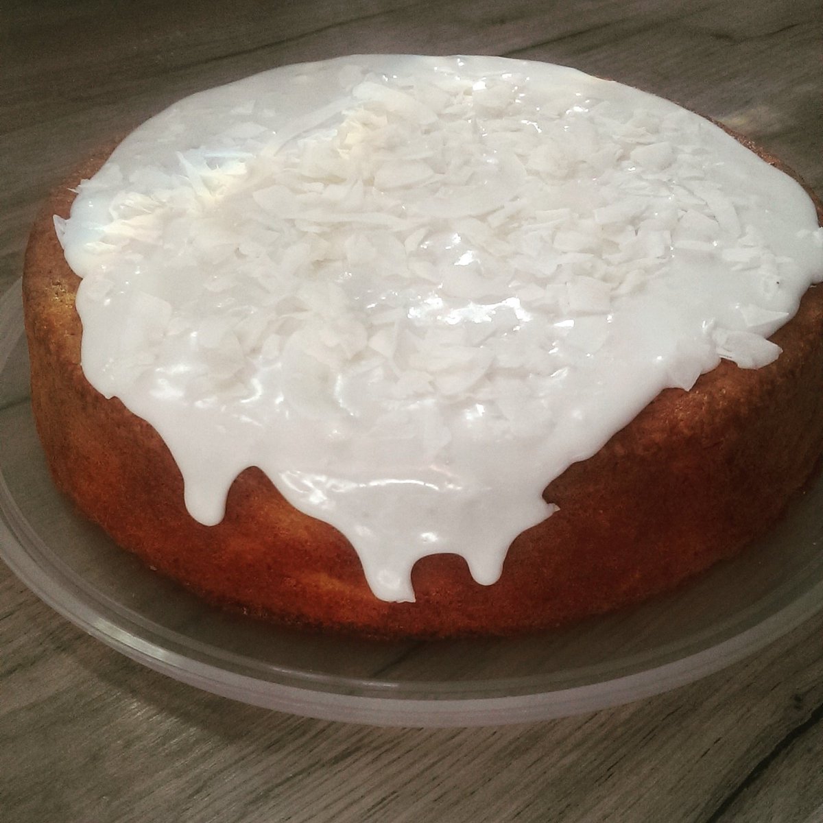 thecaketime's tweet photo. Coconut &amp; orange #glutenfree #cake https://t.co/Lg6fPDRQDm