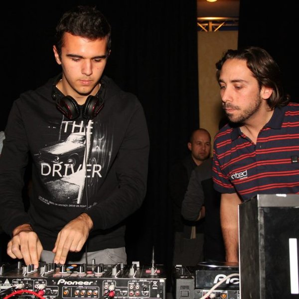 ¿Te unes a otras 170 personas en mi MixCloud?  goo.gl/MnuYop