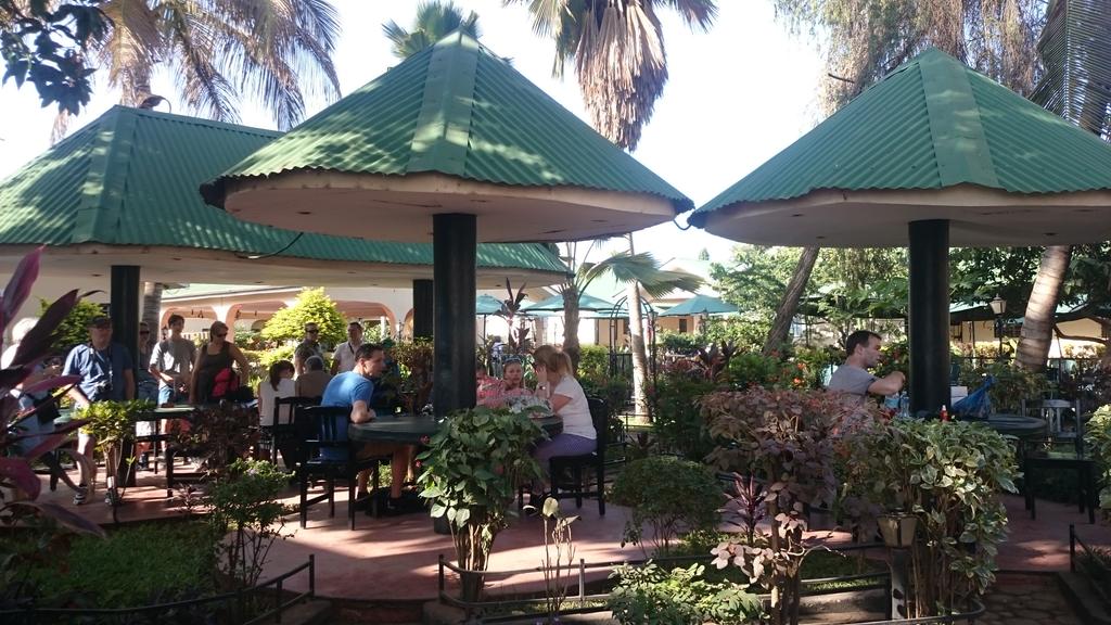 HappinessMshuda's tweet photo. Earlier today at #springlands hotel @ZaraProperties @ZaraTours @Zainabansell @zararemmy https://t.co/HwLZHI3qm7