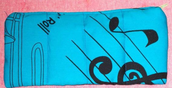 AlsCraftyCorner's tweet photo. School Pencil case, Back to school, MakeUp Bag, Rock and R… https://t.co/ea5VZMAq1Z #AlsCraftyCorner #LargeCoinPurse https://t.co/kRk7kZ6PjY