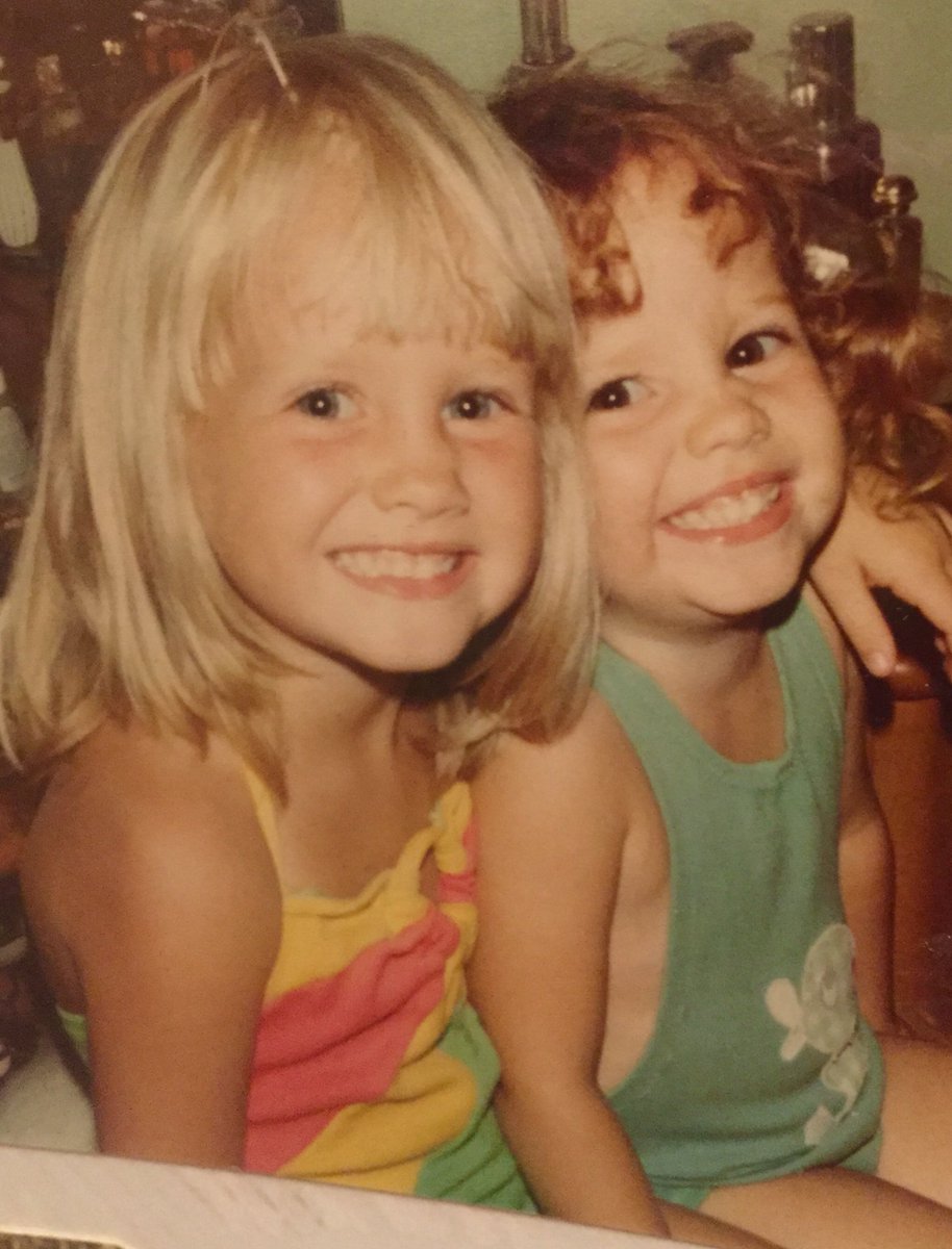 KellyStables's tweet photo. Plz help me wish Happy bday to my big sister & best friend @5rainbows5 iโค๏ธu, T! #TheRealElsa&Ana https://t.co/Gew2KItqdV