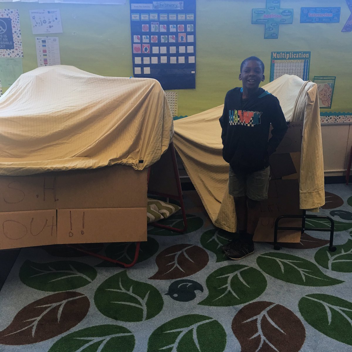 HaleeHoch's tweet photo. When @MolognaRUSD assigns "fort making" for HW and your admin goes the extra mileS! Love #VictoriaLife #tenacity https://t.co/Twe7ZBfIB8