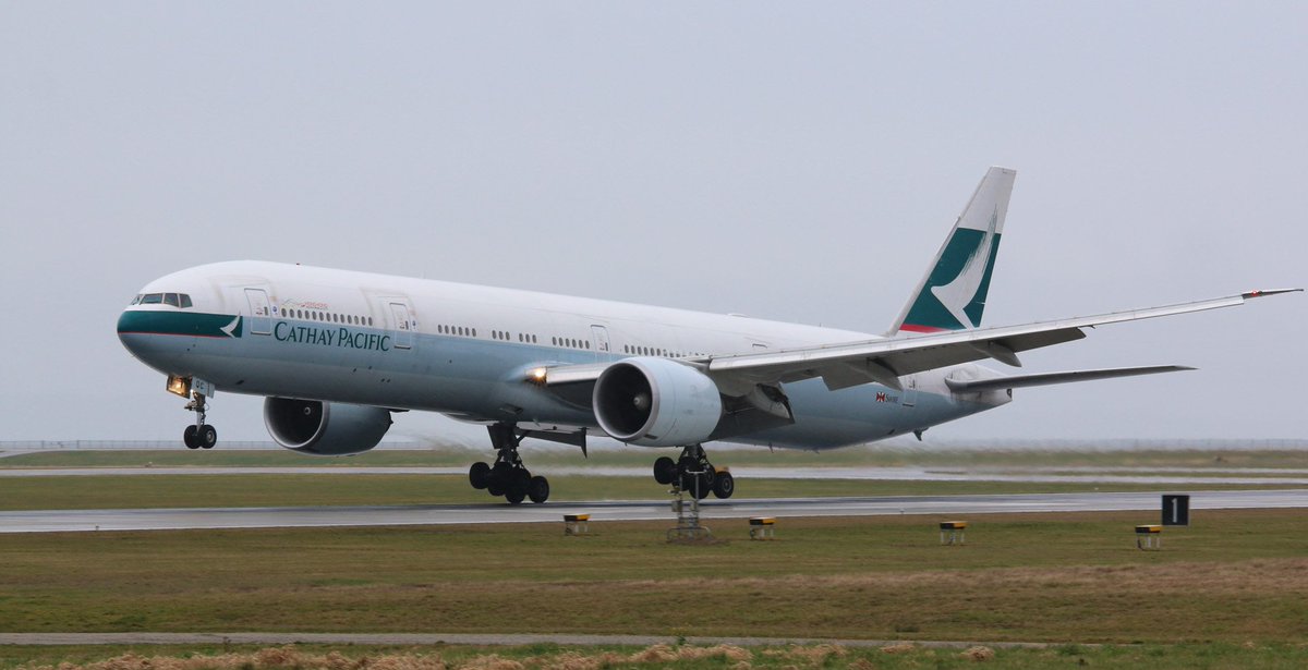 Kent_YVR's tweet photo. .@cathaypacific #Boeing #777 #BKQC arriving @yvrairport from #HKG #HongKong #yvrspotters #yvrconnects #avgeek https://t.co/2d4Mq6IOaA