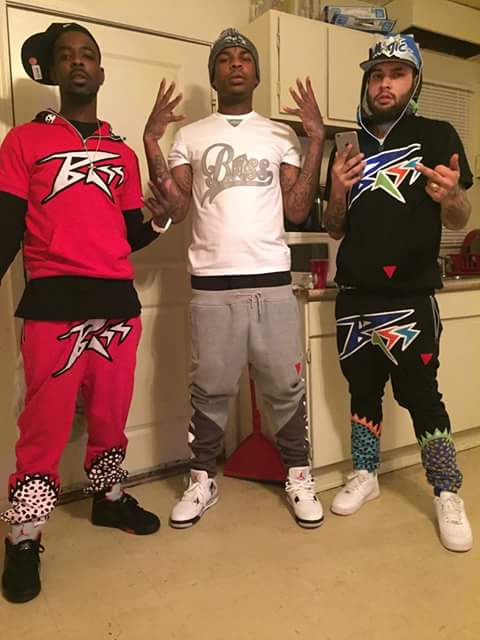 TriggaManHunnit's tweet photo. #MoneyJunkies https://t.co/ErKr1aQOWG
