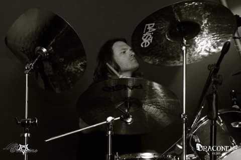 #Grunge #metal #hardrock #guitarist #drummers #bass #singers #artists #indiemusic thank you <a href="/Emalyth/">Emalyth</a> @WolmerBush