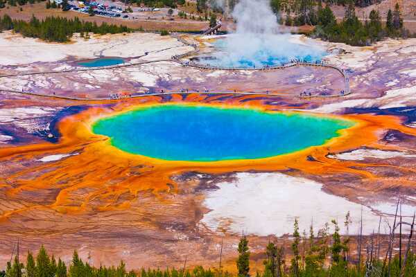 WeAreHolidays's tweet photo. https://t.co/931hnDxhFE 13 Astonishing natural wonders around the world. #travel https://t.co/MUa7fottDo
