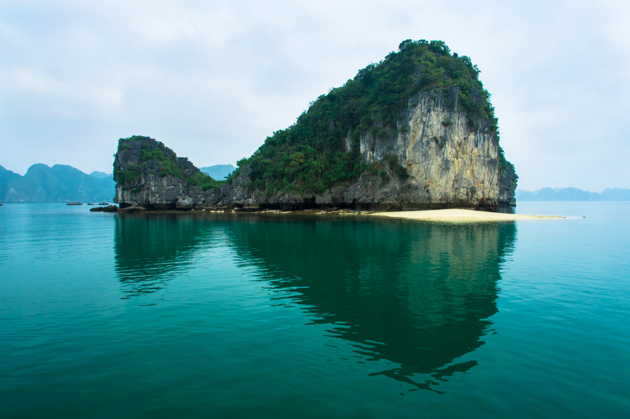 We see a whale in #HalongBay and what do you see? #DiscoverHalong