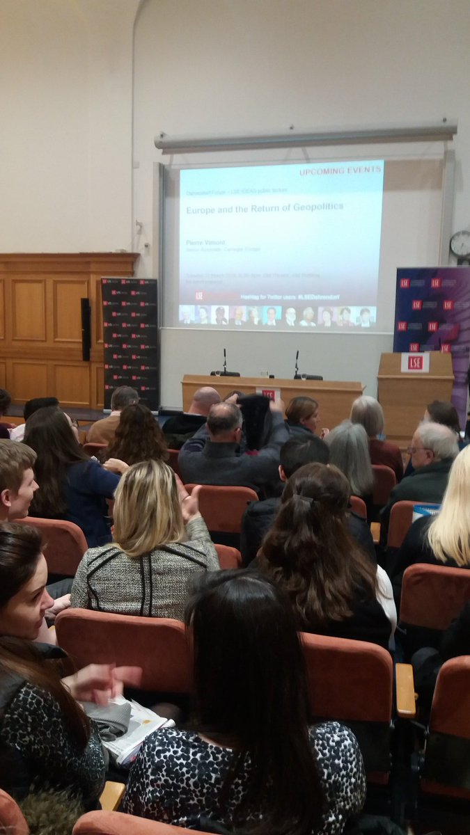 Theatre filling up nicely for @larryrjacobs talk @LSE_US #LSEUSelects https://t.co/lUkTstKAC8