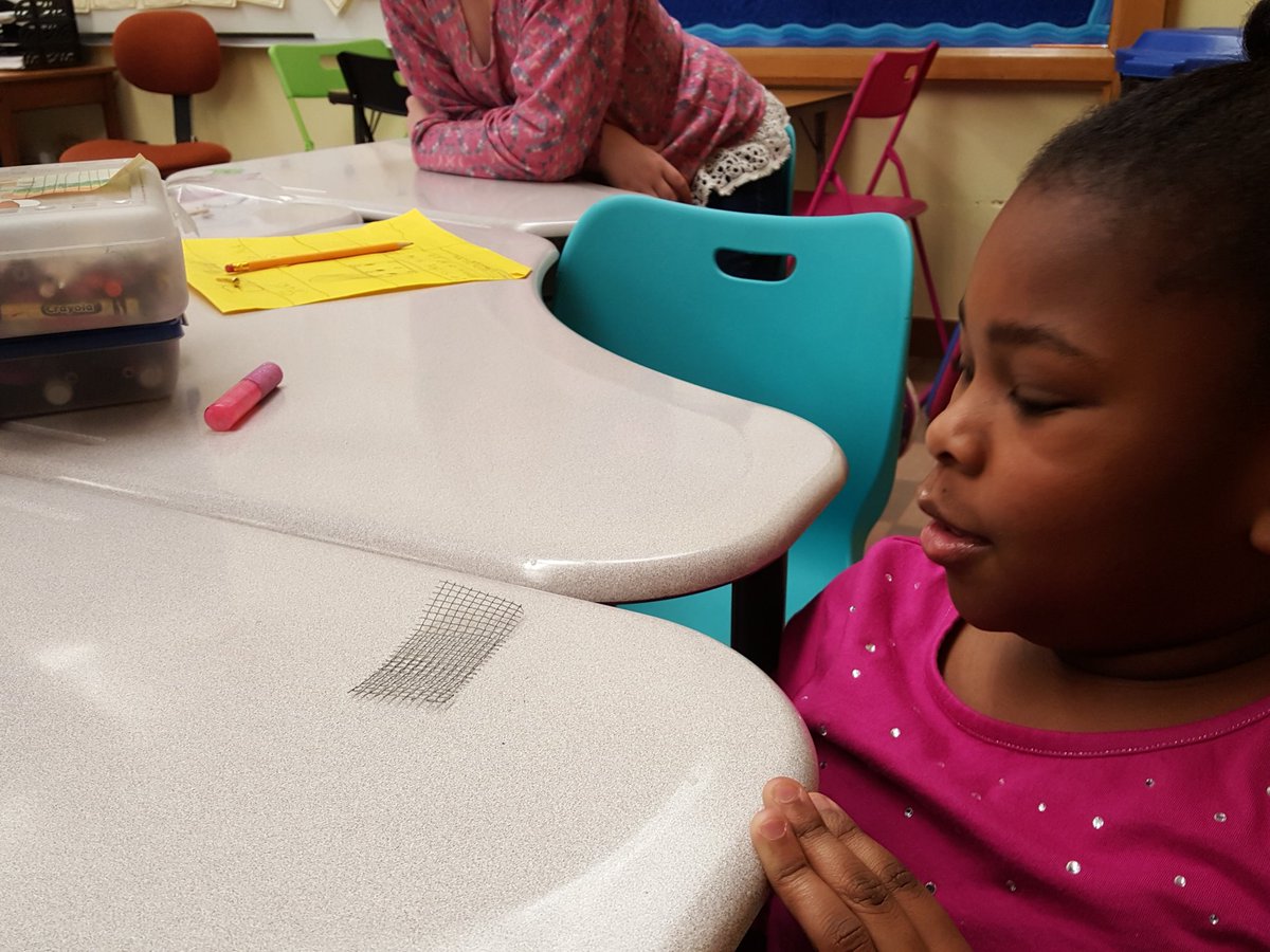 Seregs3rdGrade's tweet photo. How did she move an object with a magnet under the table? https://t.co/EzITwOXfLc