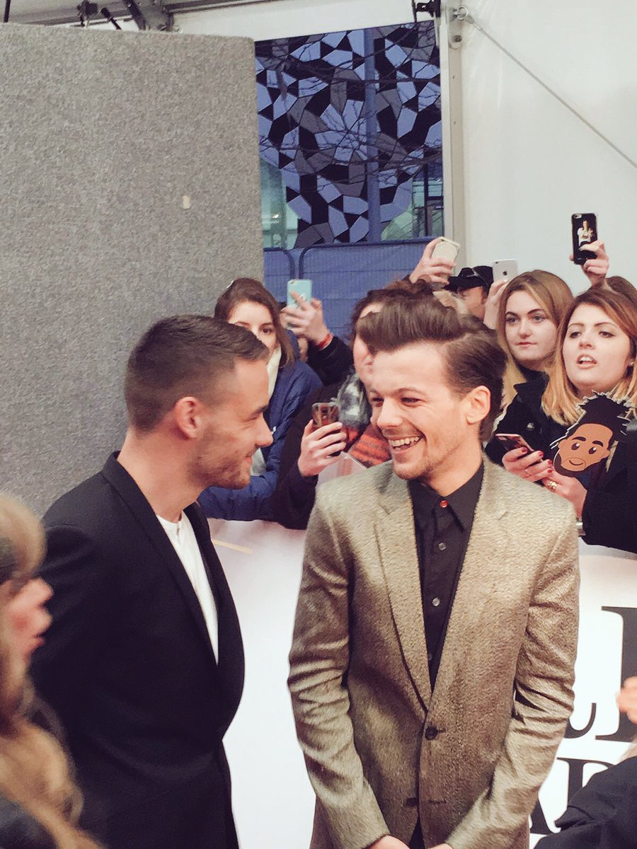TheO2's tweet image. One more shot for the @onedirection fans 😘 #BRITs @Real_Liam_Payne @Louis_Tomlinson