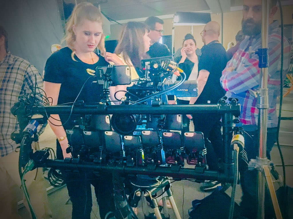 ProPrompting's tweet image. A record 20 iPhones shooting a LIVE Stream for #MTV. Yes, @APsystems has prompters for unusual rigs! 😃