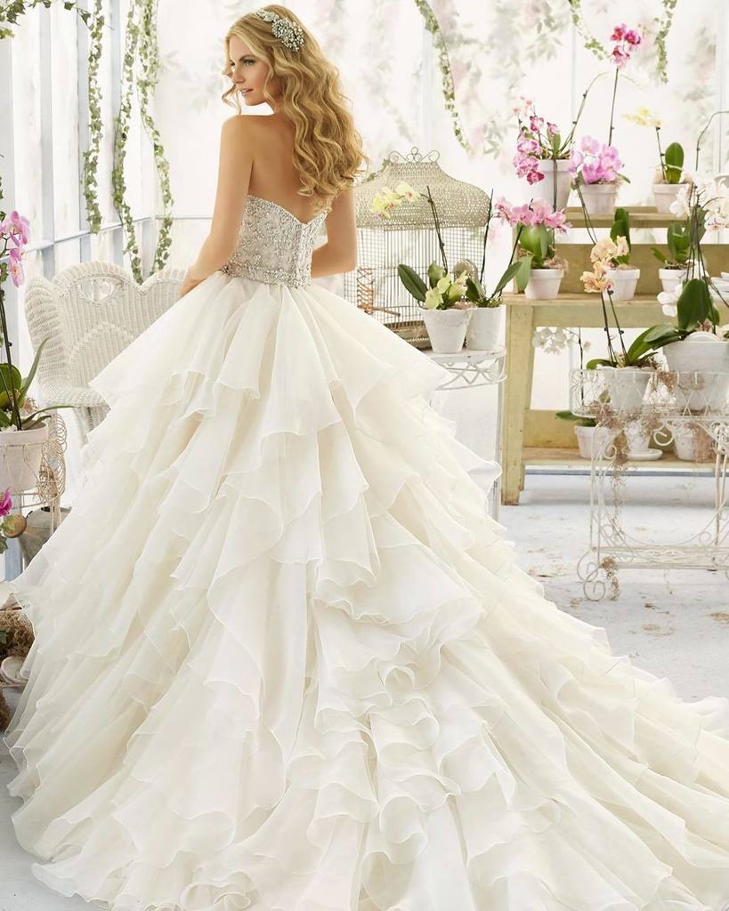morileeofficial's tweet photo. Ruffles for days 💕 Mori Lee 2815 #morilee #madelinegardner #spring2016 #ruffles #weddinggown #weddingdress #bridalg… https://t.co/aTw9nxVMkx