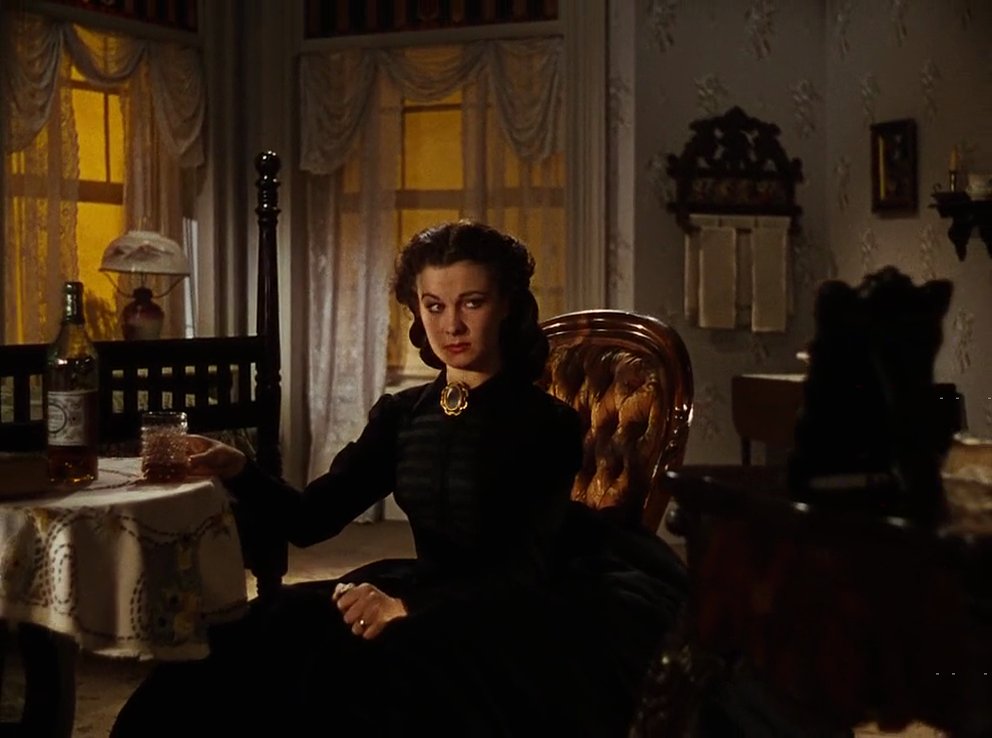 Ibi_le_Zombie's tweet photo. Scarlett boit le deuil de son deuxième mari.
#suchdignity
#GoneWithTheWind https://t.co/pKqpF4J9Qs