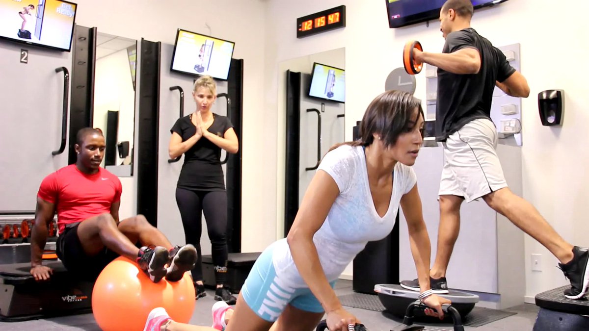 VibeClassSunny's tweet photo. No matter your fitness level, #VibeClass can help you #BeYourBestSelf! https://t.co/dlsIiUmBnf https://t.co/atR8hctZdq