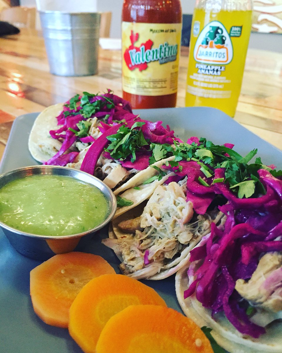 TresCarnales's tweet photo. Today! Pollo en Verde- Local, #FarmFreshChicken braised w/ tomatillos, Serranos & onions #jarritodepiña #YegFood https://t.co/qT1ktuwfA1