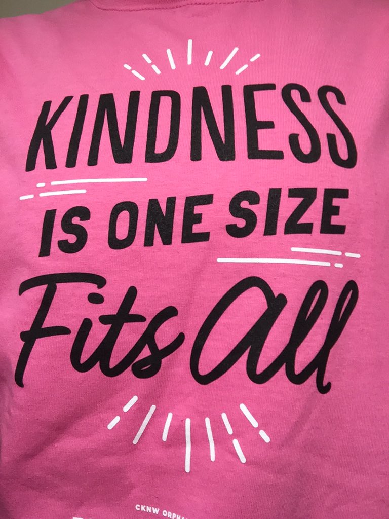 MsForster's tweet image. Great tour @calgarydropin. Brought donations from our generous students @alcacalgary #PinkShirtDay #PinkItForward