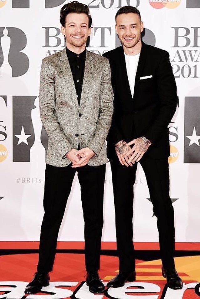 cupalwt's tweet image. MY SONS LOOK SO CUTE AND HAPPY ONGIKSB