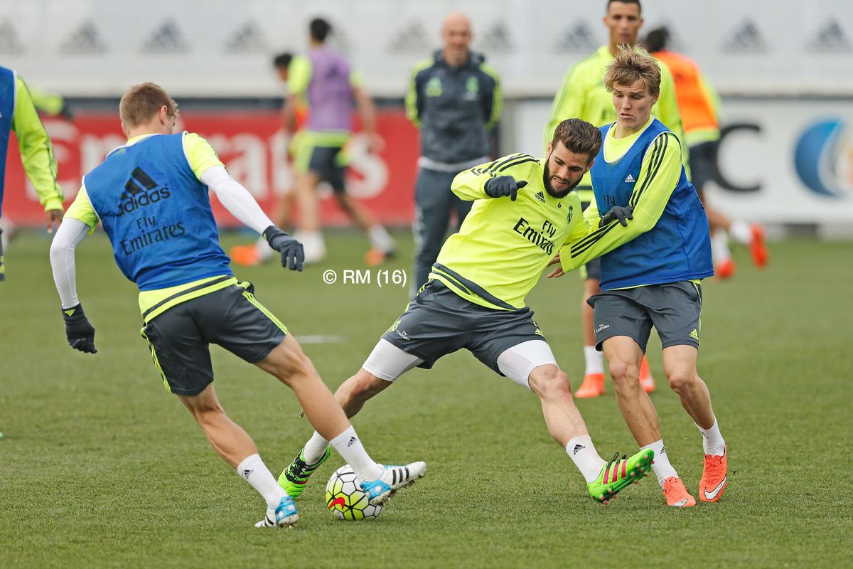 realmadriden's tweet photo. Second training session of the week ✅

Just three days to go until #RMDerbi at the Bernabéu!

#RMCity #HalaMadrid https://t.co/KWOQAe4evw