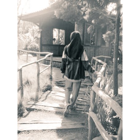 NoviaAzmiKhanz3's tweet photo. Jejak kaki ini akan melangkah lebih jauh dan lebih baik menuju masa depanku🙊💕 https://t.co/RHFnBdZe0W