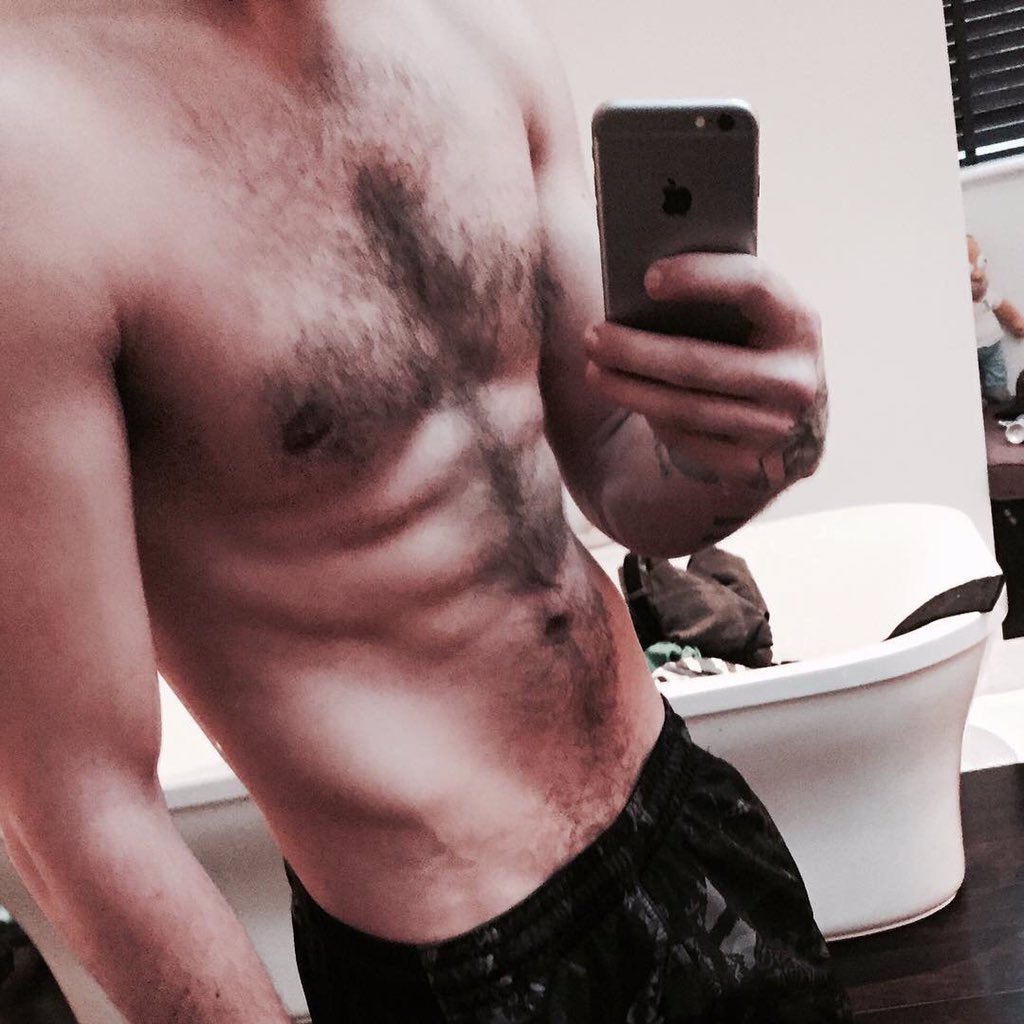 Liam Payne торс
