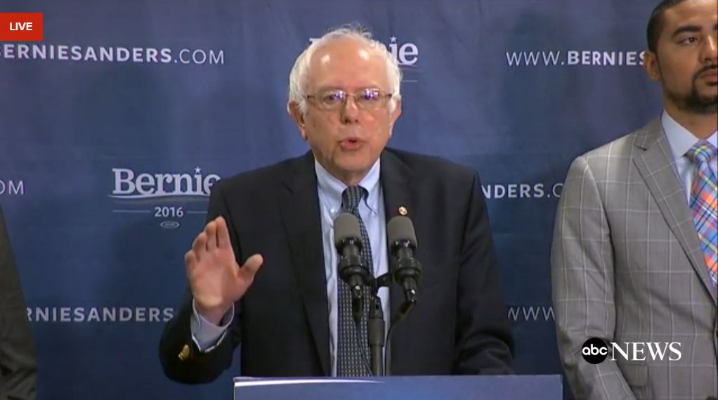 ABCPolitics's tweet photo. WATCH LIVE: @BernieSanders holds news conference on poverty in Columbia, SC https://t.co/fh7M0JcsCN https://t.co/qy7fen8HiP