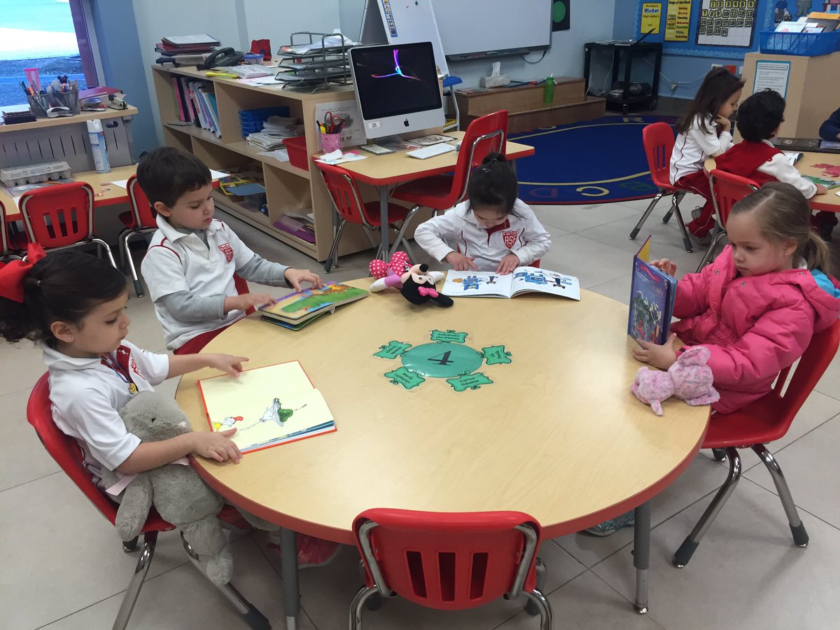 monicage's tweet photo. World Read Aloud Day at NF! @ASFMELEM #WRAD16 #WorldReadAloudDay #NFASFM https://t.co/OKeWJqdaSd