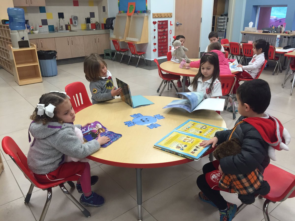 monicage's tweet photo. World Read Aloud Day at NF! @ASFMELEM #WRAD16 #WorldReadAloudDay #NFASFM https://t.co/OKeWJqdaSd