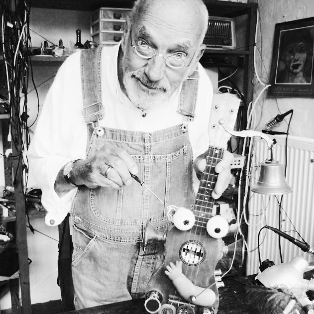 KidsofAdelaide's tweet photo. R.I.P Peter Lustig https://t.co/n6T11ySaJG