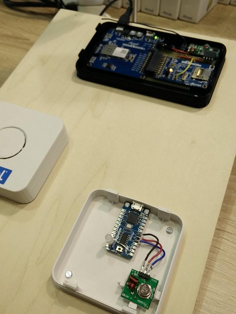 OpenElectronics's tweet image. #emb2016 @Atmel small and #tinyAVR