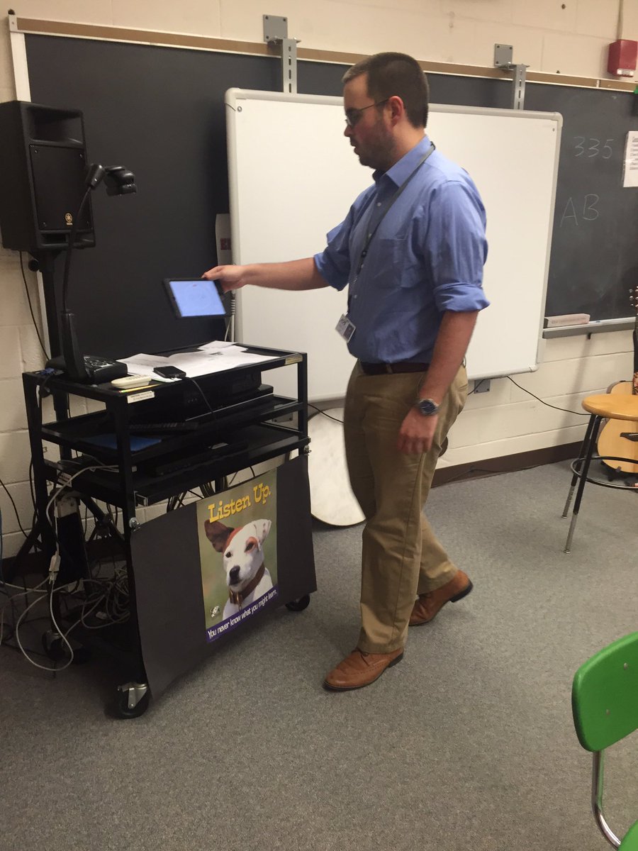 CaseyJeffers22's tweet photo. Great #edutech being used in @MrLind_Music room! #metronome #timer #guitarunit https://t.co/ePrP5xuApr