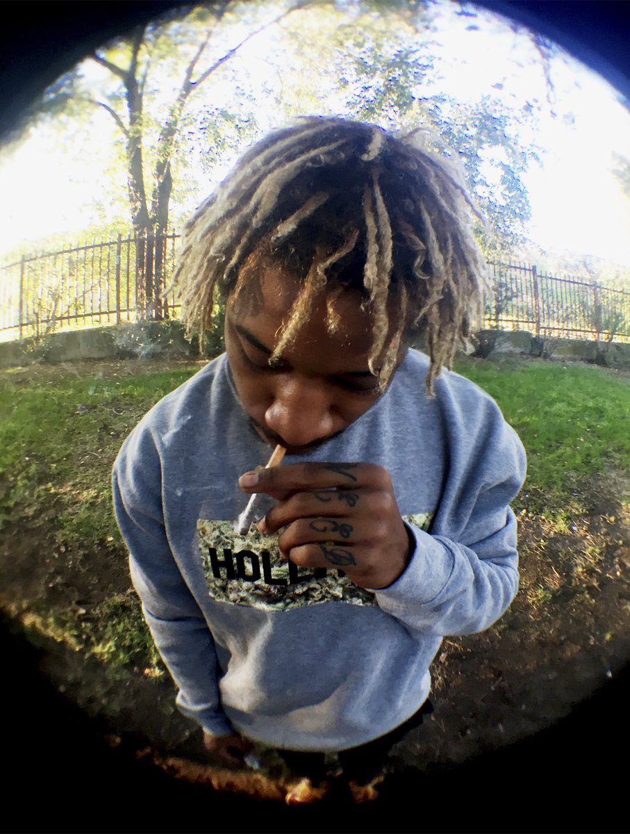FrevClothing's tweet photo. HOLLYWEED https://t.co/vpAOpBtDRQ