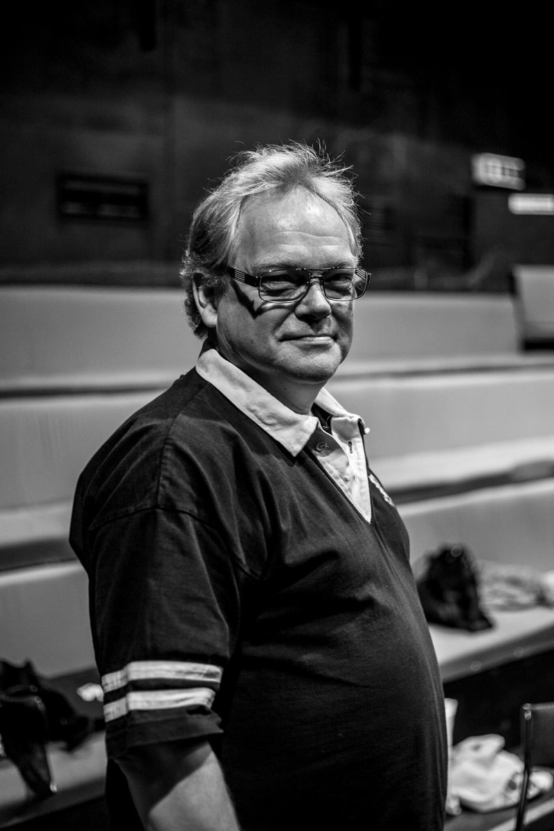 RoJteatern's tweet photo. RoJteaterns ordförande axlar hela tre roller i årets uppsättning! Läs mer på https://t.co/VPjV1KupJB https://t.co/TsfrNUHJfb