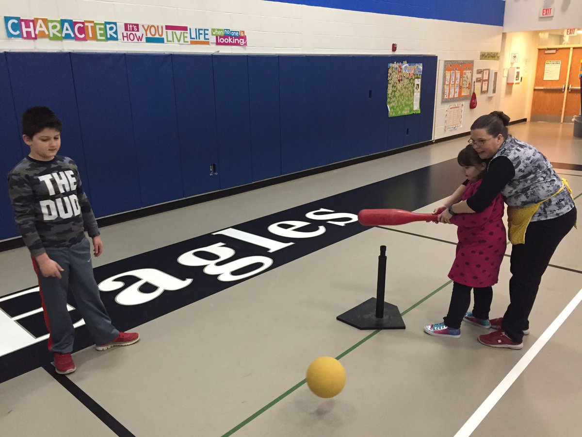 BES_PE's tweet photo. More Modified PE Class! #ModifiedPE #PEForEveryone #StudentsMakingADifference @BES_Eagles https://t.co/i6PUK8rbpf