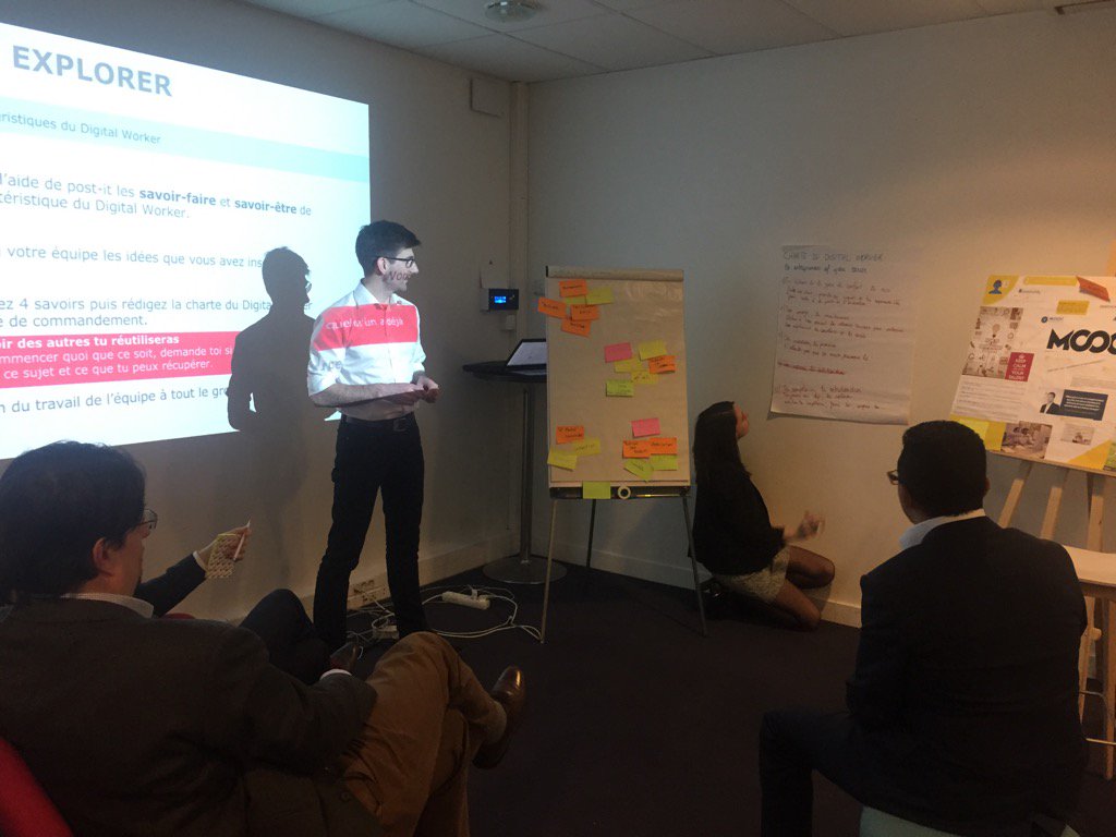 elisebruchet's tweet image. Co-construction/design par les leaders de communautés de la charte du #digitalworker @devoteam #knowledgecommunities