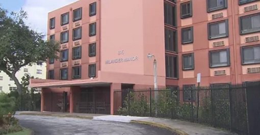 S. Fla. families making over $100K live in public housing, while you pay the bill! bit.ly/1Lc2aY8?utm_me… https://t.co/i1FROCpTRA