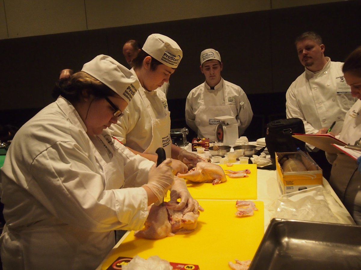 prlaorg's tweet image. Greater Johnstown CTC demonstrates knife skills. #NPSI2016