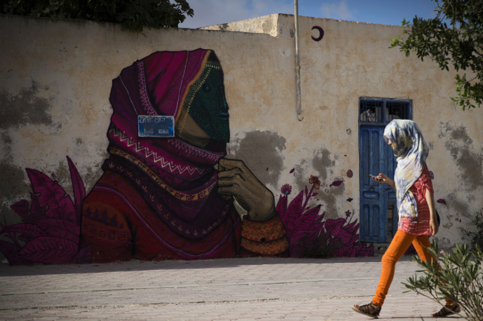 WomenintheWorld's tweet photo. Tunisian women describe pressure to show proof of virginity on their wedding nights: https://t.co/SJQuciLRjS https://t.co/FWsMiNRLVb