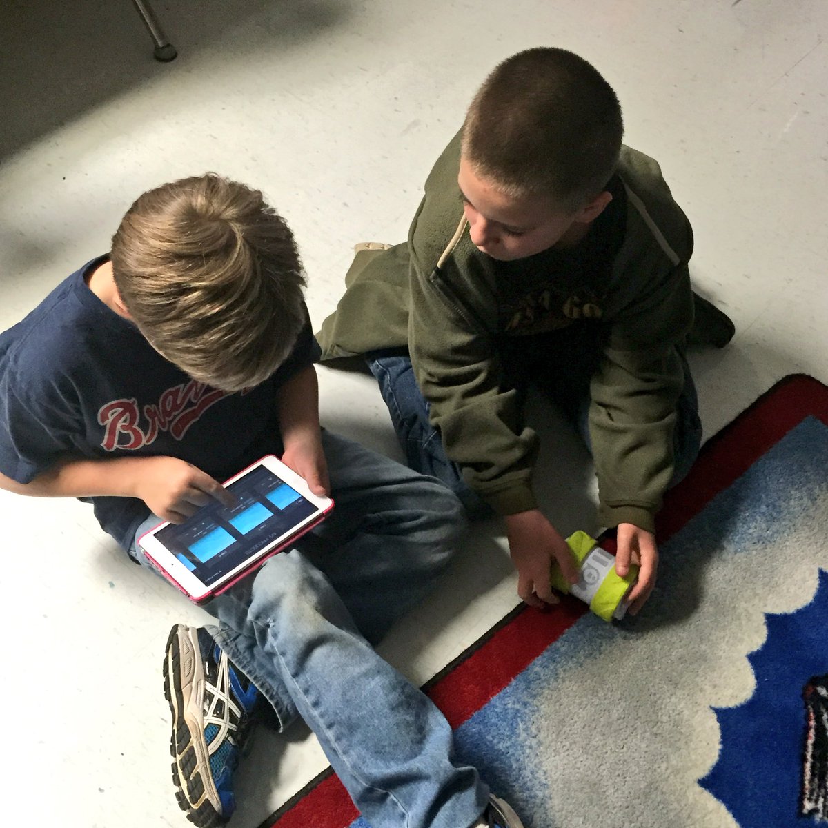 KitKatEDU's tweet image. Explorative learning challenges minds to dive deep...can never do to much of this! #RiceRobotics #sced #gwd50