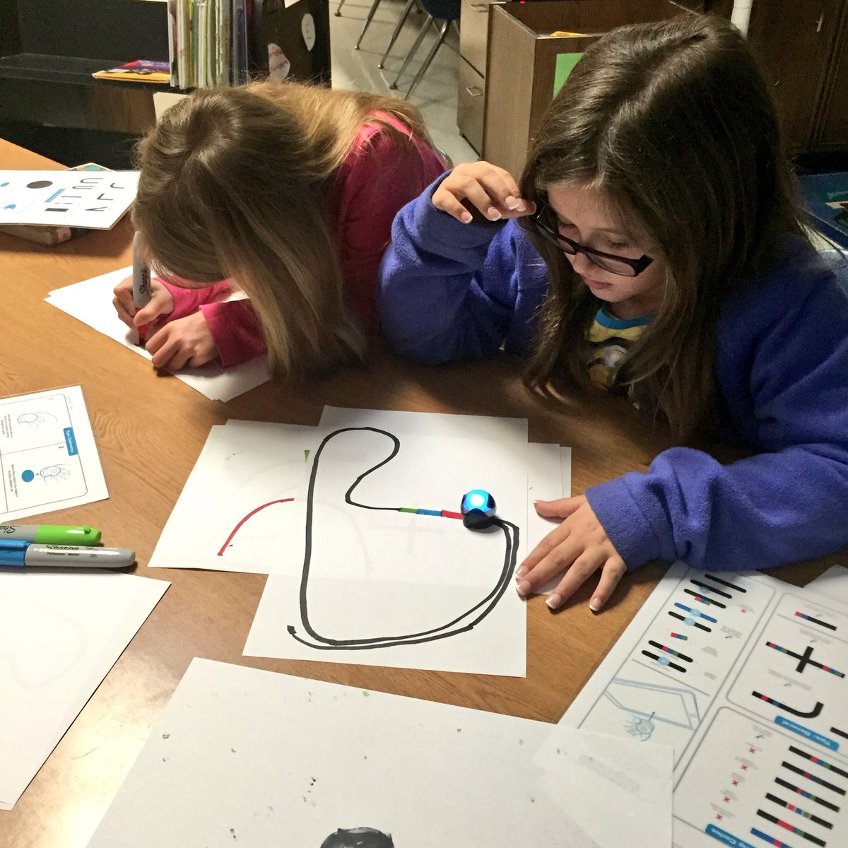 KitKatEDU's tweet image. Explorative learning challenges minds to dive deep...can never do to much of this! #RiceRobotics #sced #gwd50