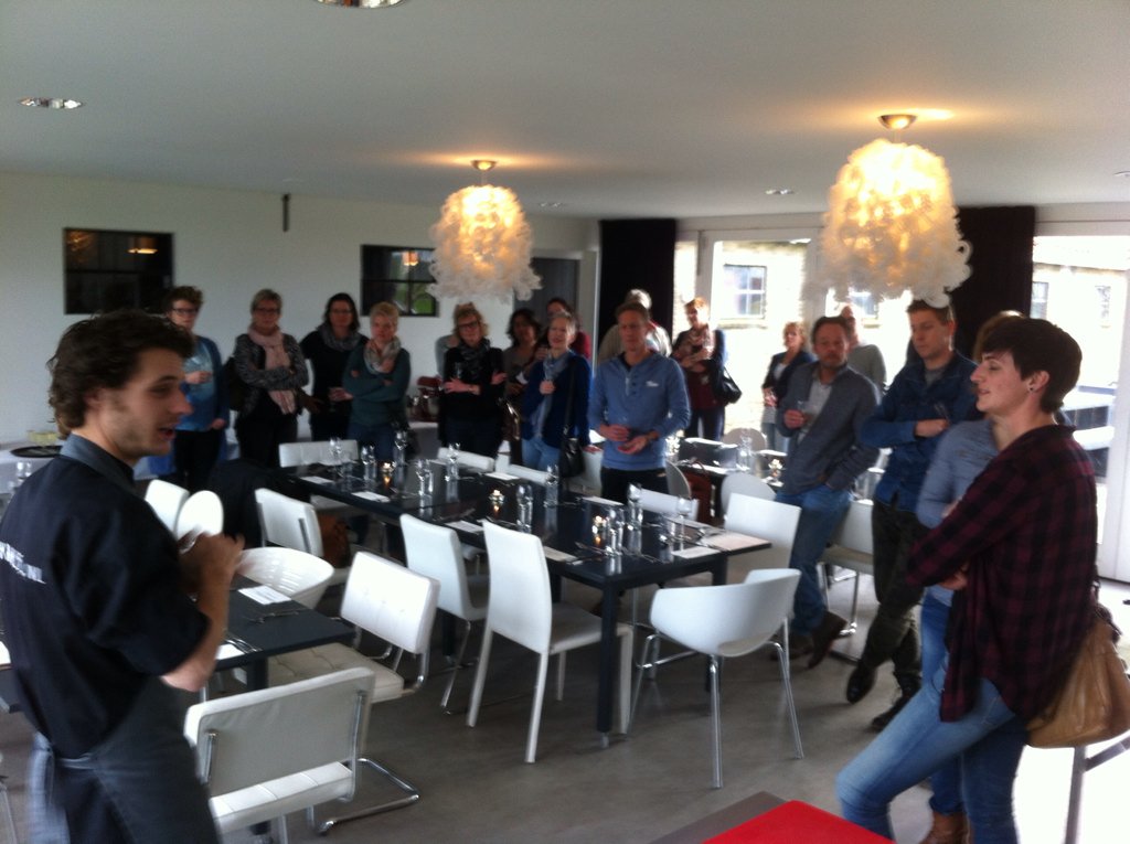 Succesvol lokaal samenwerken:  2 tapasworkshops ism Lokaal 55. We hebben afgetrapt met onze brut Rienck van Thabor!