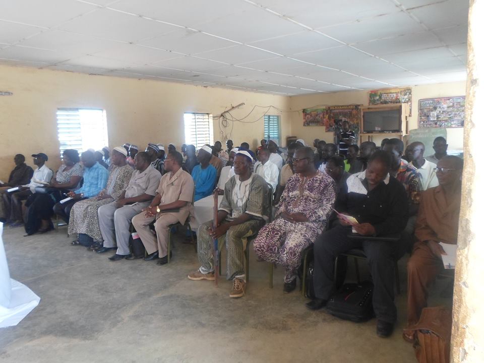 RoambaG's tweet photo. #plaidoyer #planificationfamiliale auprès religieux et coutumiers de #sapouy juin 2015 projet #URCB #Voixpourlasanté https://t.co/8UzhEv8VtA