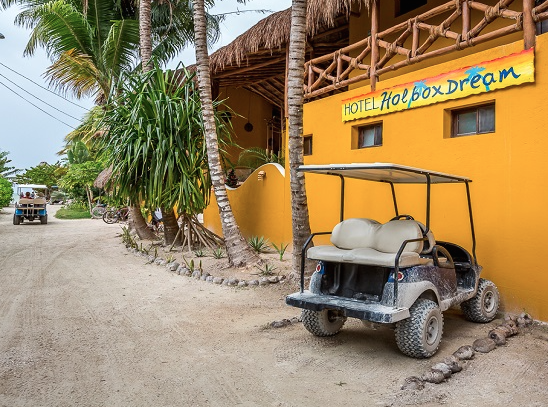 infhos's tweet photo. On #Holbox #island life is almost like in the #Flistone #movie :D. #SoCute! #notrealcars #beachlife #lifeonaisland https://t.co/ptCu3KlOX9
