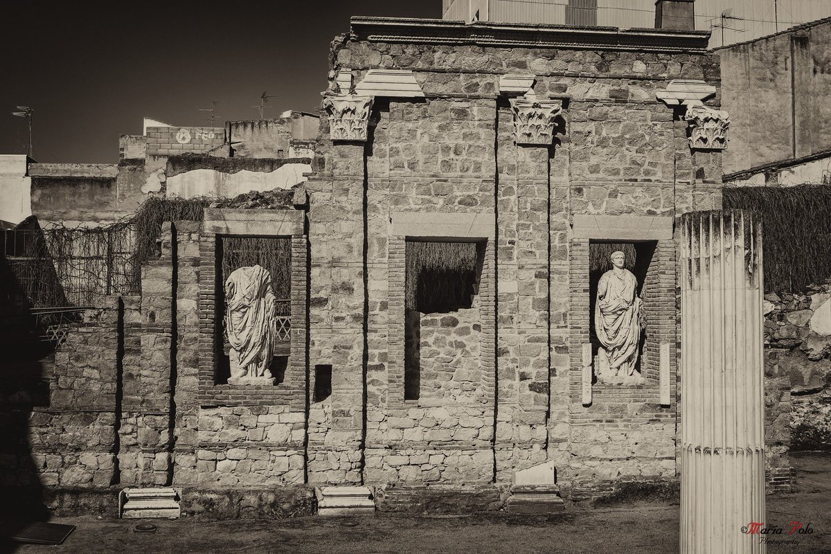 Pórtico del Foro (#Mérida) #Extremadura...
© 2016 _ Maria Polo
<a href="/Extremadurismo/">Extremadurismo</a> <a href="/viajarporextrem/">ViajarPorExtremadura</a> 
#ThePhotoHour
